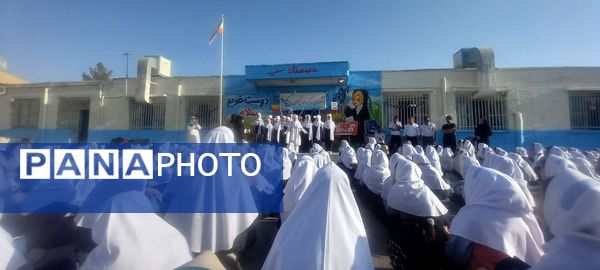 تجلیل  از پرستاران در دبستان سمیه 