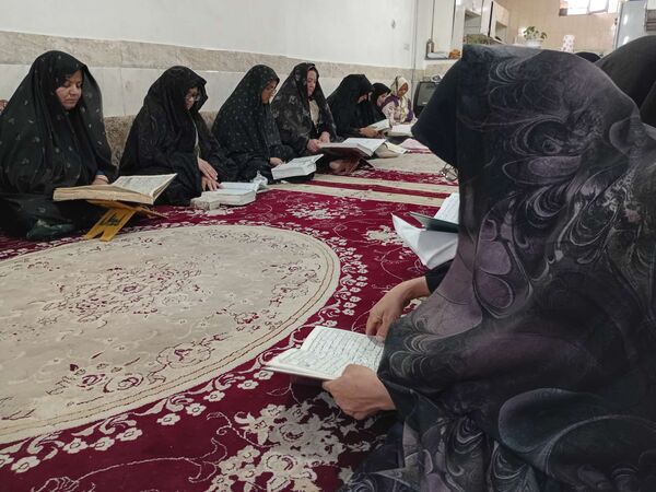 جلسات قرائت قرآن در ایام محرم در خلیل آباد