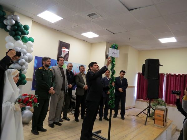 نواختن زنگ جشن نیکوکاری در دبستان امام خمینی(ره) بجنورد
