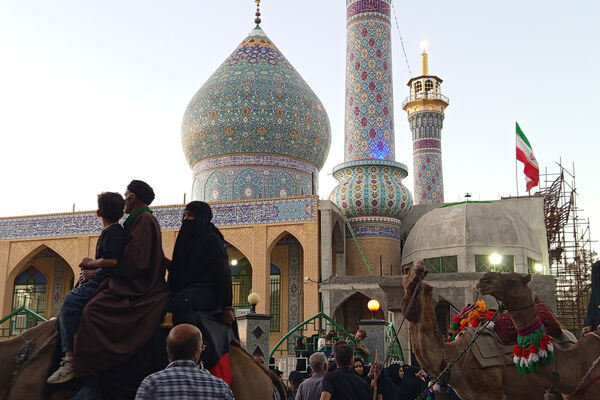 استقبال از ماه محرم با آیین سنتی چاووش‌خوانی در شهر بهمن