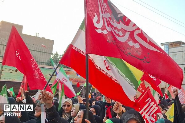 «جانفدایان ایران»؛ شکوه همدلی ۱۱۰ هزار نفر در یک قاب