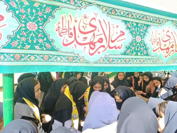 برپایی موکب حضرت فاطمه(س) در دبیرستان ام هانی
