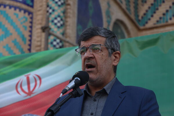 راهپیمایی ۱۳ آبان روز غلبه بر استکبار جهانی دانش‌آموزان شهر یزد