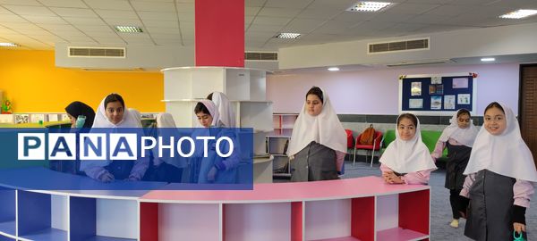 بازدید دانش آموزان دبستان محجبه از کتابخانه اندیشه شیروان