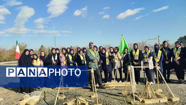 اردوی تمشک ویژه دانش‌آموزان ناحیه یک مشهد