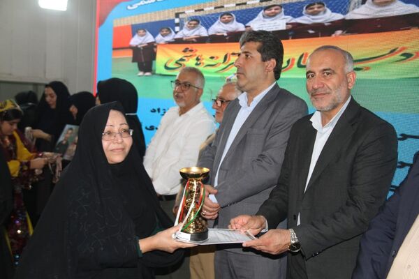 تجلیل از ۵۰۰ دانش‌آموز دختر و پسر مقام‌آور مسابقات ورزش دانش‌آموزی بهبهان