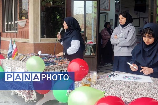 جشن پیروزی انقلاب در دبیرستان فرزانگان1 اسلامشهر