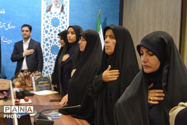 آیین تجلیل از نخبگان پرورشی در بهارستان‌دو