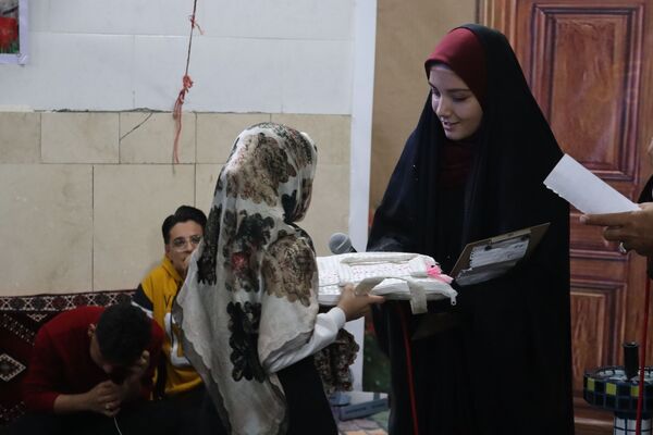 هفتمین محفل قرآنی «رواق» با محوریت ترویج جلسات خانگی قرآنی در شهرستان فلارد