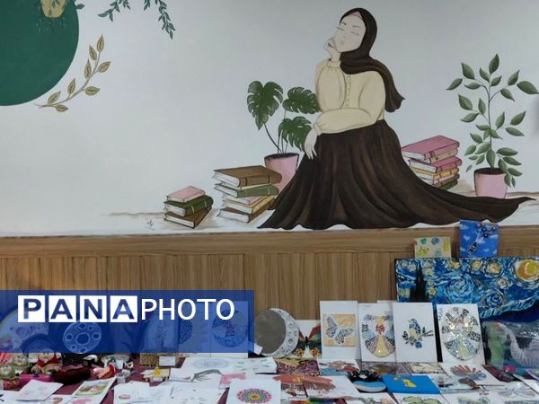 نمایشگاه دست‌سازه‌های هنری در دبیرستان علی افشارنژاد