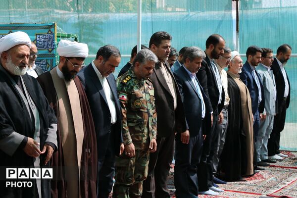 زنگ نماز در مدارس مشهد با حضور نماینده ولی‌فقیه در خراسان رضوی 