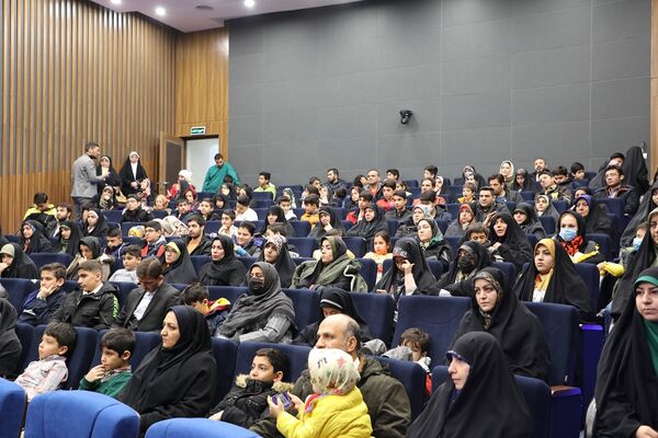 آیین گشایش سالن آمفی‌تئاتر فرهنگسرای گلستان در البرز