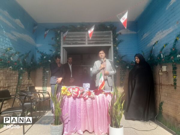 تقدیر از برگزیدگان استانی ششمین جشنواره پژوهش‌سراهای خراسان رضوی در باخرز