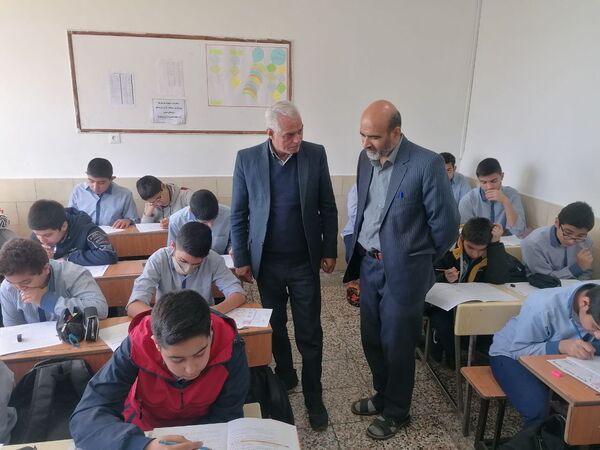 برگزاری آزمون تبار در دبیرستان پسرانه امام حسین(ع)