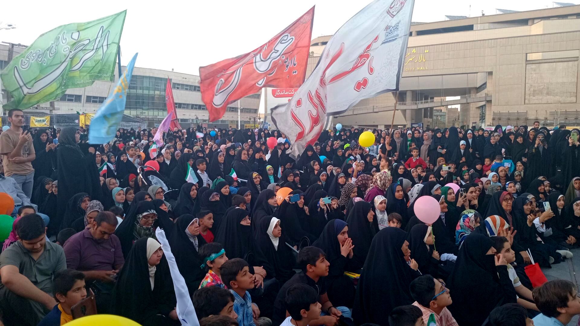 جشن مردمی عید بیعت به مناسبت آغاز امامت حضرت مهدی(عج) در مشهد مقدس