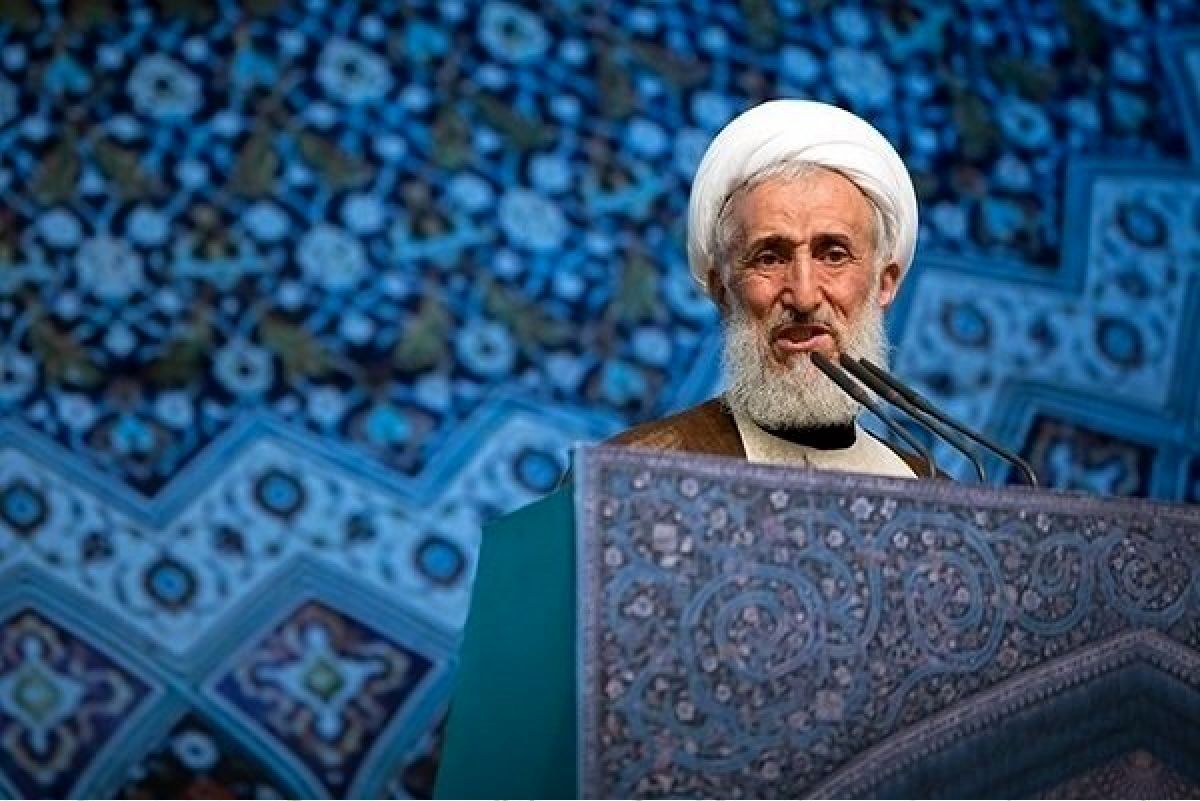 ایران هرگز در برابر قدرت‌های اتمی عقب‌نشینی نکرده است