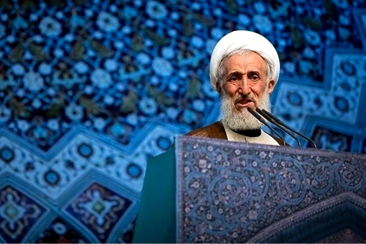 ایران هرگز در برابر قدرت‌های اتمی عقب‌نشینی نکرده است