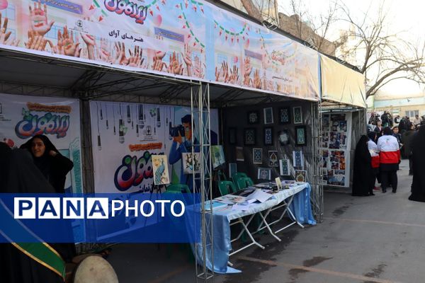 در دل این زمستان سخت و از پس سال‌ها، همچنان عطر آزادی به مشام می‌رسد