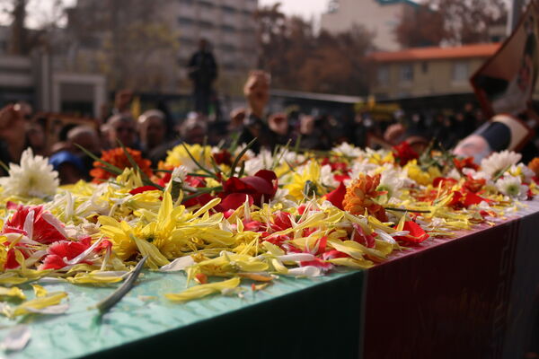 تشییع و تدفین پیکر شهید گمنام در اداره کل آموزش و پرورش شهر تهران