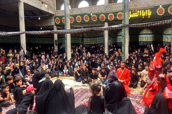 اجتماع بزرگ شیرخوارگان حسینی در شهرستان فاروج 