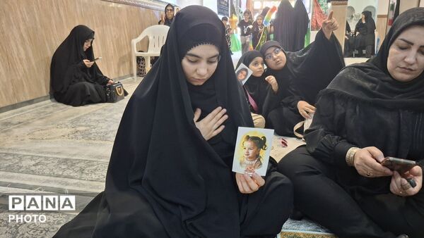 مراسم هیئت بسیج دانش‌آموزی با گرامی‌داشت یاد دانش‌آموزان شهید میناب 
