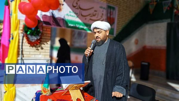 طنین زنگ انقلاب در مدرسه فرزانگان شهرستان باشت