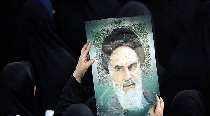  اعتراض تاریخی امام خمینی به کاپیتولاسیون: افشای خیانت و دفاع از استقلال ملت ایران