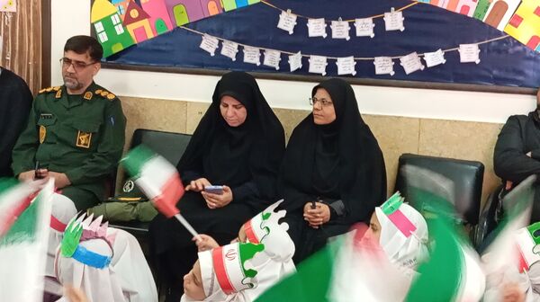  قاب‌های خبری از مراسم زنگ انقلاب در دبستان بوستان شهرستان بن