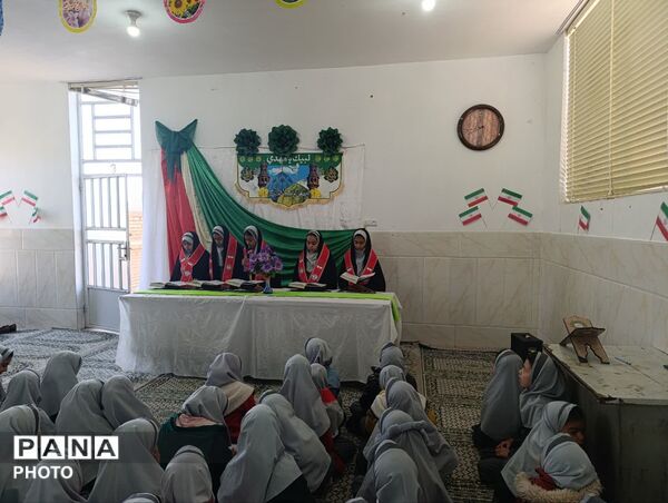 محفل نورانی قرآن در دبستان خدیجه کبری ابرکوه