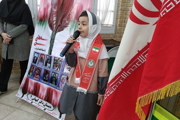 مراسم «لاله‌های روشن» در دبستان دکتر کیهانی 