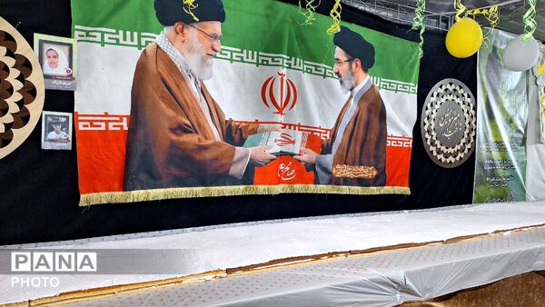 جشن عید غدیر در میدان دانشجو به همت آموزش و پرورش ناحیه ۶ مشهد