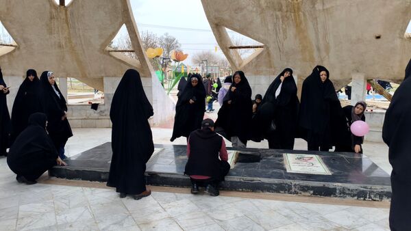 خروشان در مسیرِ خورشید؛ تجلیِ عزمِ «بسیج دانش‌آموزی» در میعادگاه شهدای سرخس
