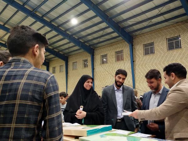 افتتاحیه نمایشگاه مشاغل خانگی و جشن ولادت امام حسن مجتبی(ع) در سالن سپاه شهر حبیب آباد