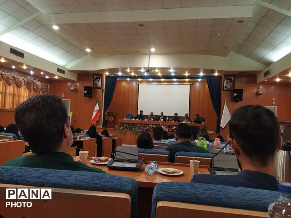 نشست صمیمی فرماندار نیشابور با خبرنگاران