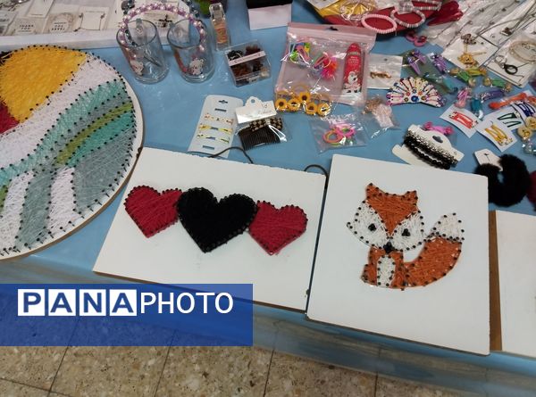 بازارچه هنرهای دستی هنرستان آفرینش منطقه رضویه