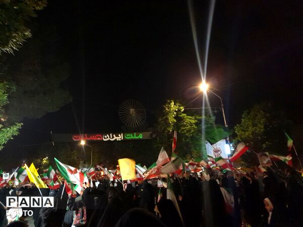 تجمع خودجوشانه مردم برای خونخواهی رهبر شهید مردم نیشابور