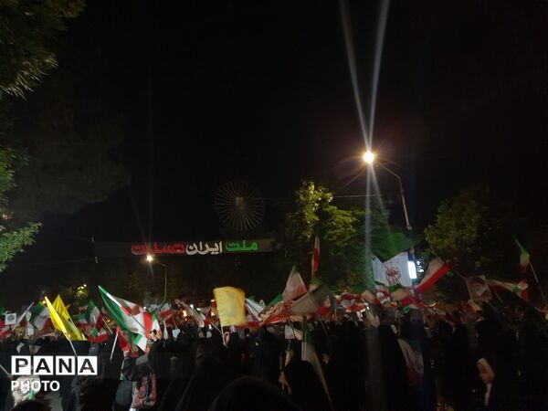 تجمع خودجوشانه مردم برای خونخواهی رهبر شهید مردم نیشابور