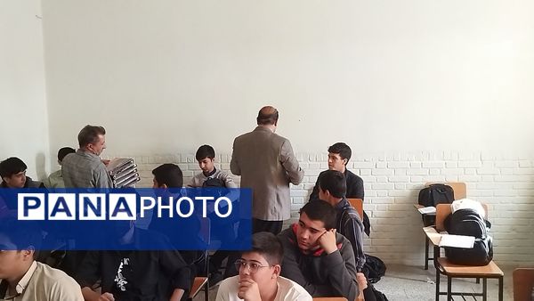 گرامیداشت روز دانش آموز در دبیرستان شاهد ابوذر غفاری 