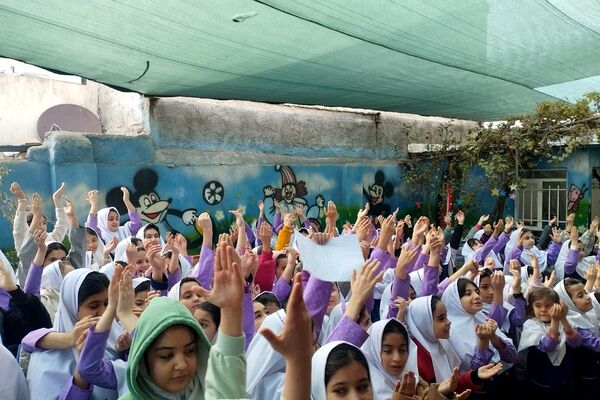 جشن میلاد بانوی نور در دبستان سرای دانش شهر قدس