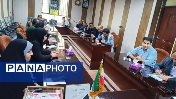 نشست خبری رئیس آموزش و پرورش شهرستان مارگون به‌مناسبت هفته معلم