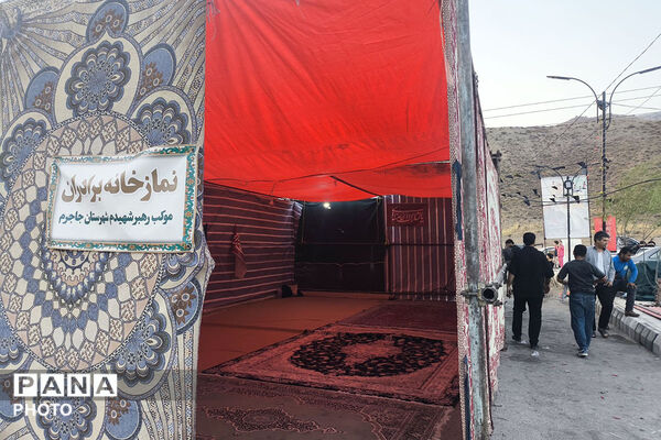 پذیرایی از زائران رضوی در مسیر بازگشت؛ خدمت بی‌منت در موکب «رهبر شهیدم»