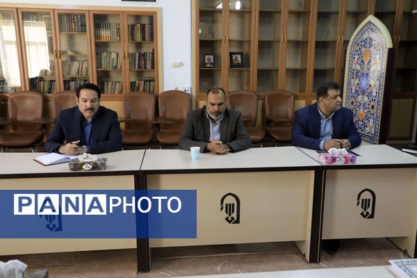 دیدار مدیران آموزش‌ و‌ پرورش خراسان‌جنوبی با نماینده ولی‌فقیه در استان 