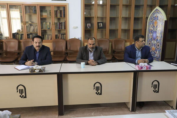دیدار مدیران آموزش‌ و‌ پرورش خراسان‌جنوبی با نماینده ولی‌فقیه در استان 