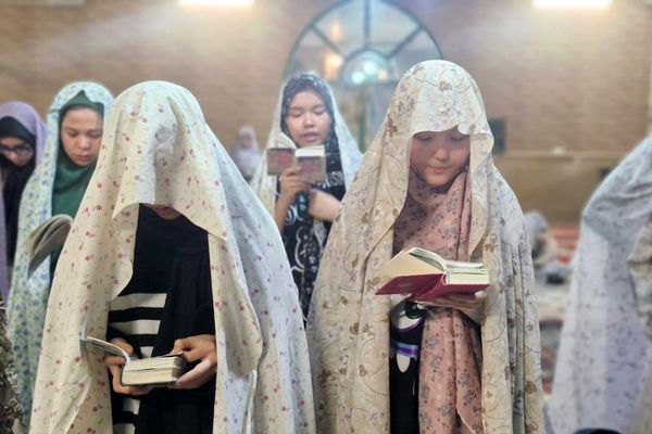 فشافویه میزبان خلوت عاشقانه دانش آموزان در نخستین روز اعتکاف همزمان با ولادت حضرت علی (ع)