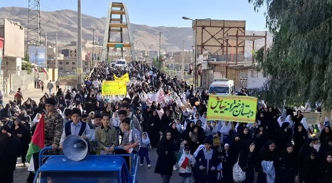 فریاد استکبارستیزی در راهپیمایی یوم‌الله سیزده آبان