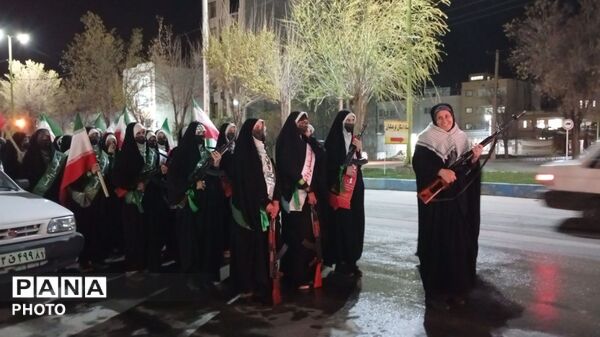  حضور مردم بروجن در یادبود روز دختران میناب