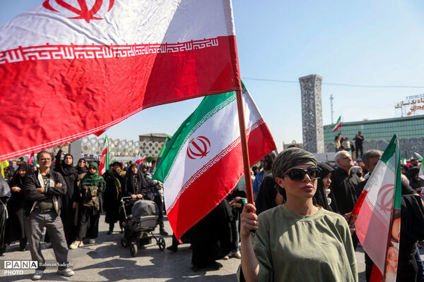 رزمایش دختران «جان‌فدای ایران»