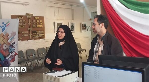 بازدید از دبیرخانه استانی چهل‌وچهارمین جشنواره فرهنگی و هنری دانش آموزان خراسان رضوی