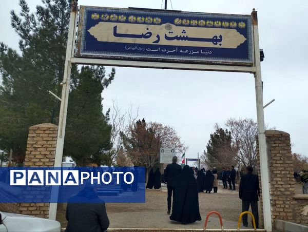 دومین شب چراغ برات در امامزاده و گلزار شهدای روستای مهدی آباد خلیل آباد 