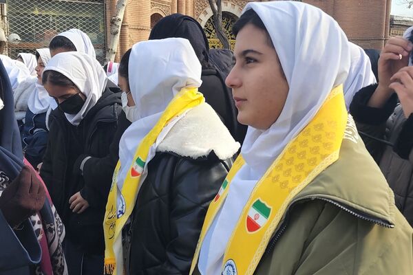 زنده کردن یاد و خاطره بهار 57 در دل سرمای زمستان